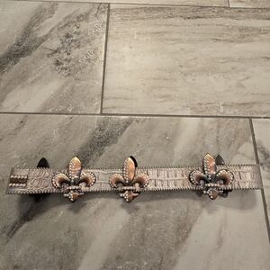 B.B. Simon Cream and Silver Fleur-de-Lis Belt